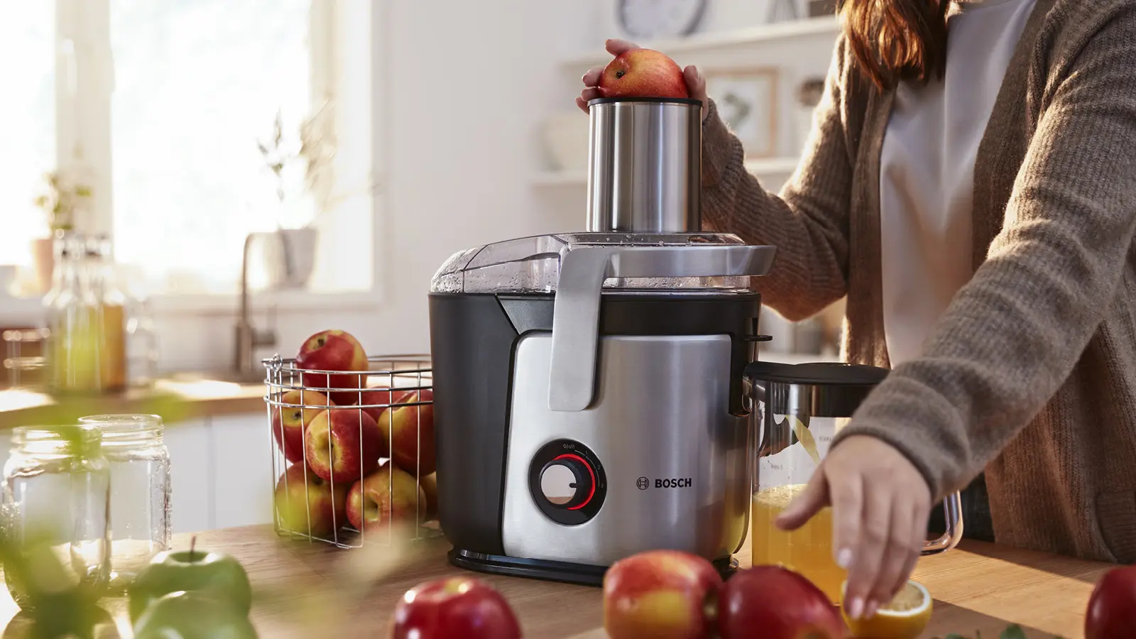 MES4010 VitaJuice Geleneksel Katı Meyve Sıkacağı VitaJuice 4 1200 W Gümüş, Siyah - Gorsel 6