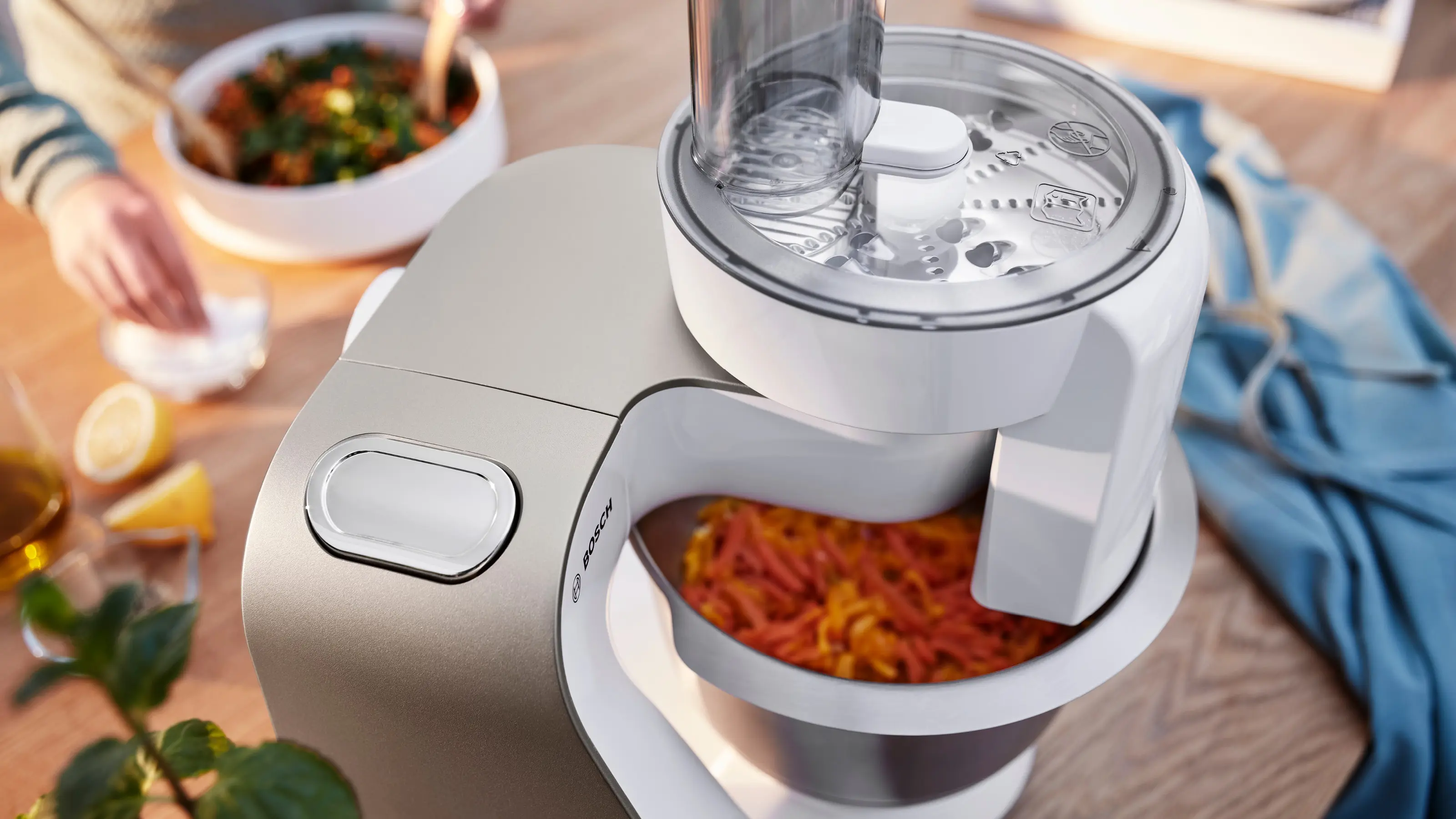 Serie 4 Mutfak Makinesi MUM 5 1000 W Beyaz, - Gorsel 6